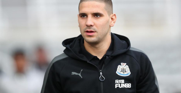 Mitrović napušta Njukasl, ali ostaje u Engleskoj?