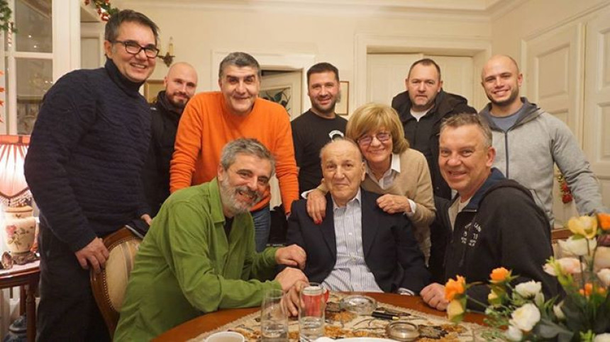 Vratio se Valter
