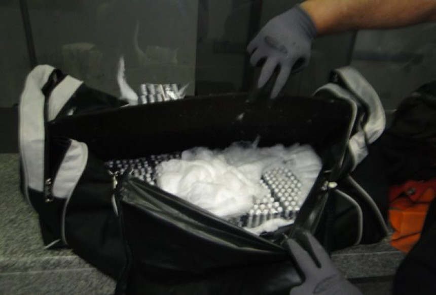 Šverc na Drini: Lijekovi "na crno"