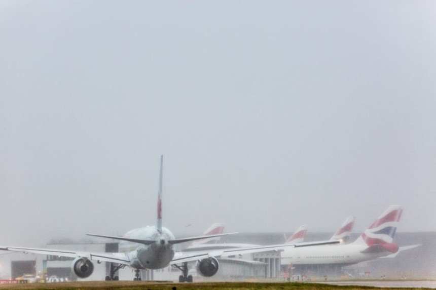 London: Magla, otkazani letovi
