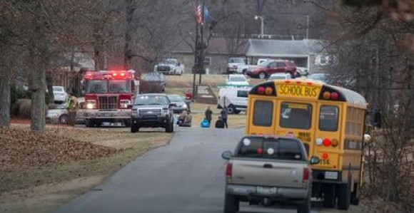 Jedan učenik ubijen u pucnjavi