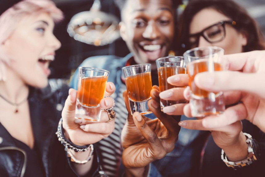 Mladi sve više piju alkohol, svaki drugi se otrovao