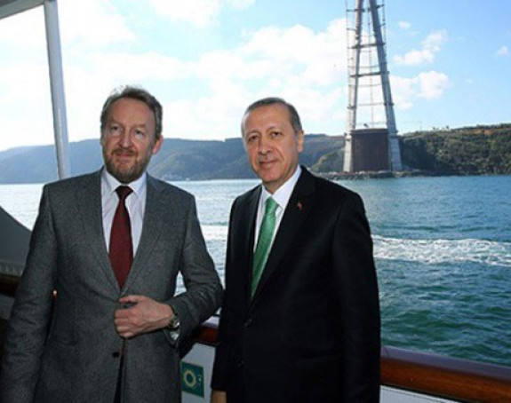 Ko stoji iza revizije presude?