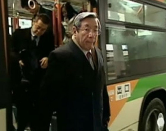 Šef Japan Erlajnsa do posla autobusom