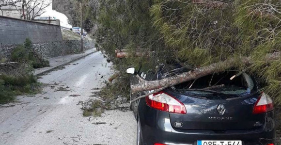 Jak olujni vjetar u Hercegovini