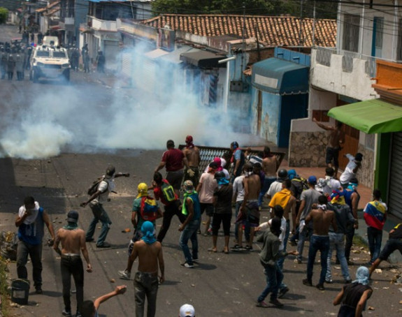 Венецуела на рубу грађанског рата  