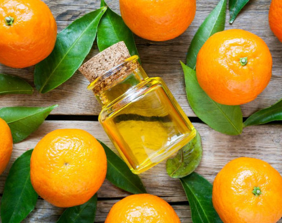 Ружа и мандарина смирују