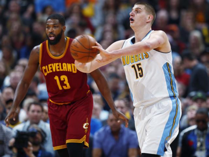 NBA: Jokić srušio Lebrona na putu ka plej-ofu!