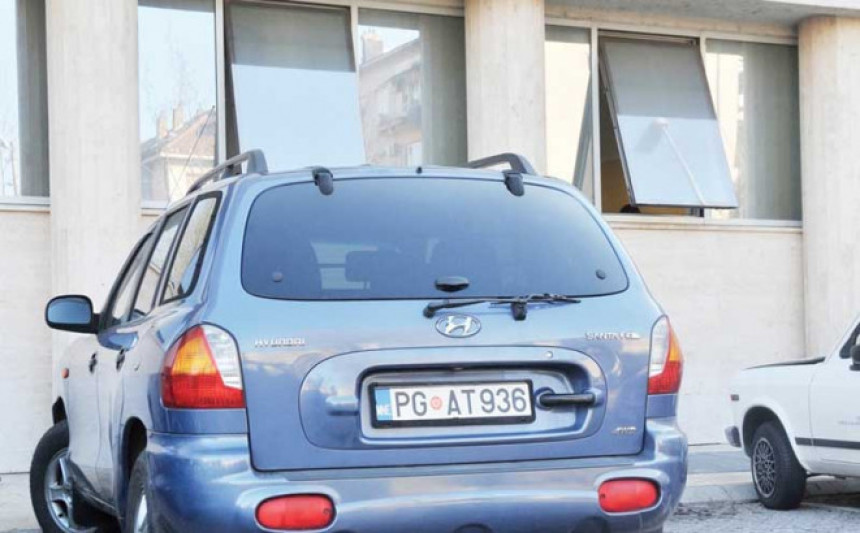 Džipom uletjela među majke