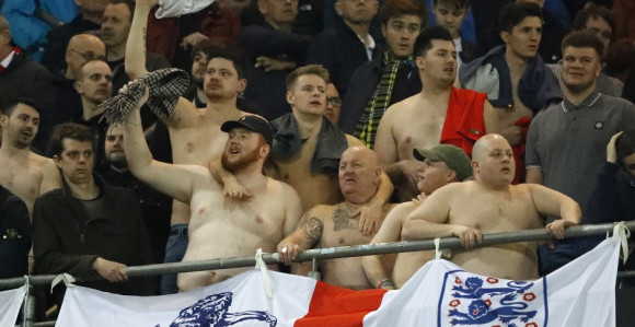 Video: Englez go na tribini, uz vrijeđanje Nijemaca!