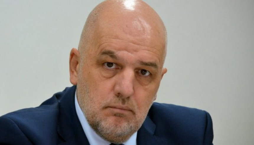 Амир Зукић поднио оставку