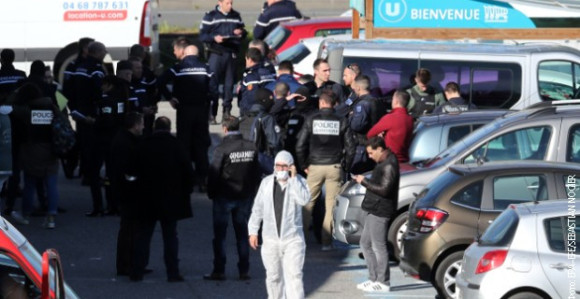 Policajac-heroj u zamjenu za taoce