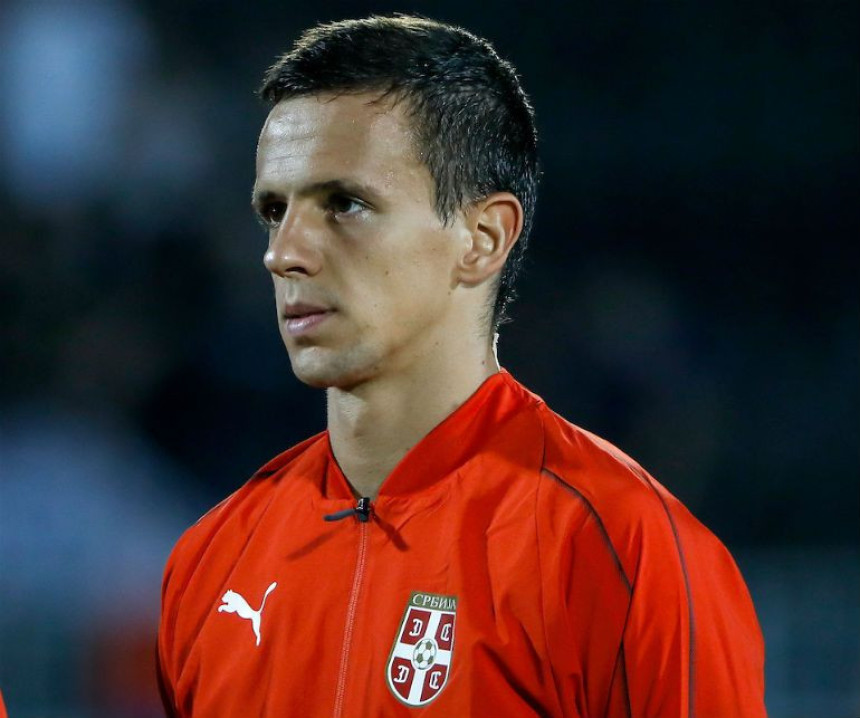 Валенсија и Максимовић имају клаузулу...