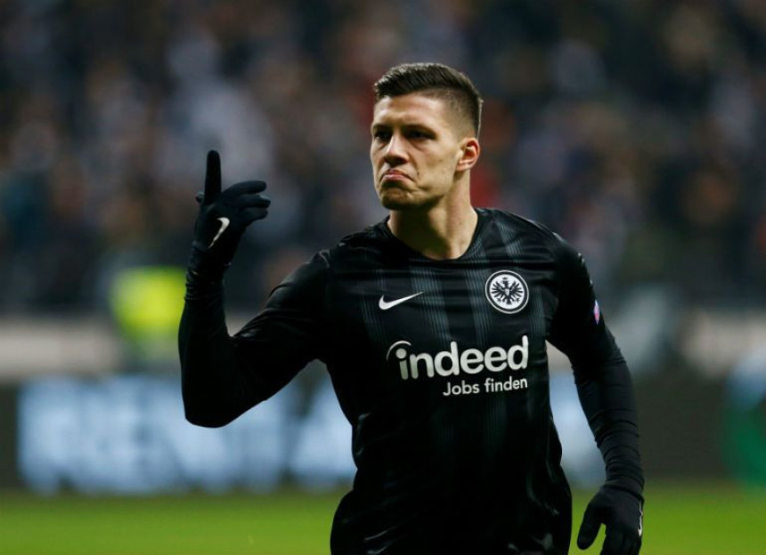 Бајернов јуриш на Јовића, понуда је питање часа!