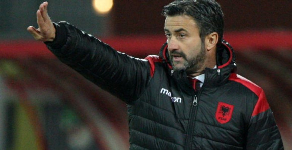 Албанија смијенила Панућија!