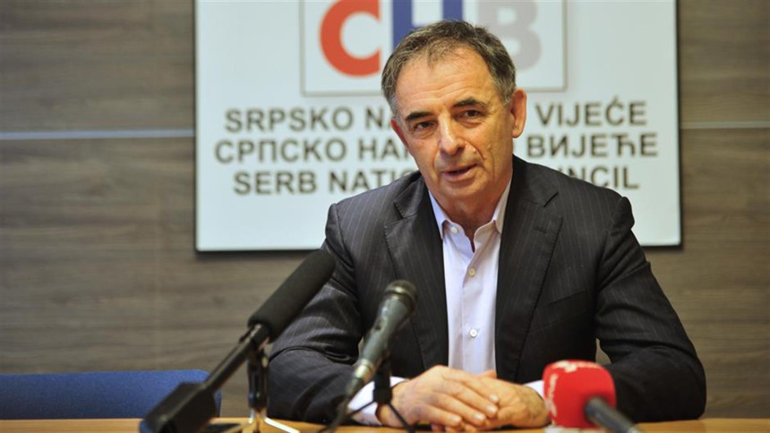 Mejl s pozdravom „za dom spremni“
