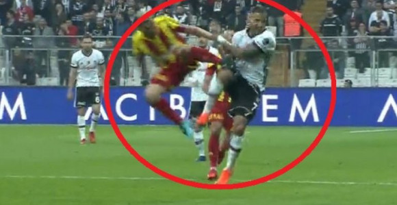 TUR: Ne pomaže premiranje, ni kung-fu!