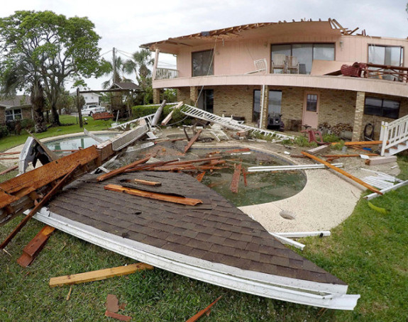 Neobičan tornado prošao Floridom