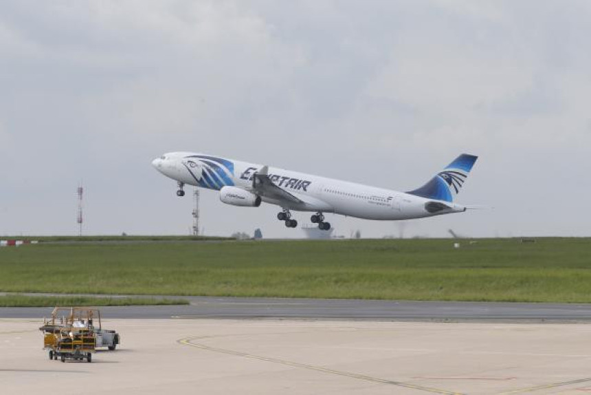 Grafit na egipatskom avionu upozorio: Oborićemo ovaj avion