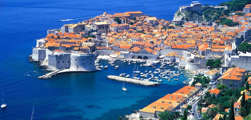 УНЕСЦО тражи од Дубровника да ограничи број туриста