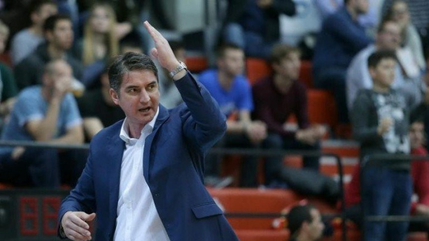 Video: U Zadru opet rasizam i pravi nokaut!