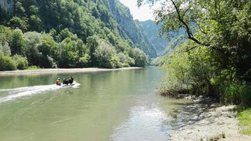 Ronioci u Vrbasu traže mladiće