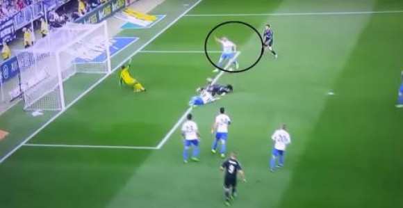 Video: Igrači Malage širili noge da Ronaldo da gol?!