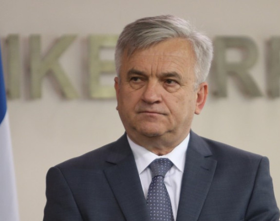 ДНС разматрао смјену Владе