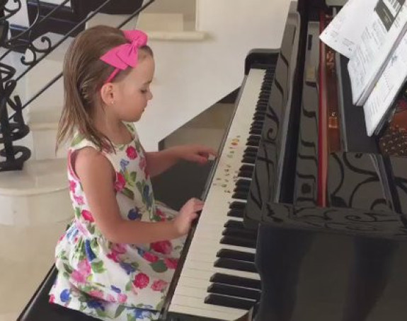 Tata joj je super teniser, ali ona obožava Noleta!