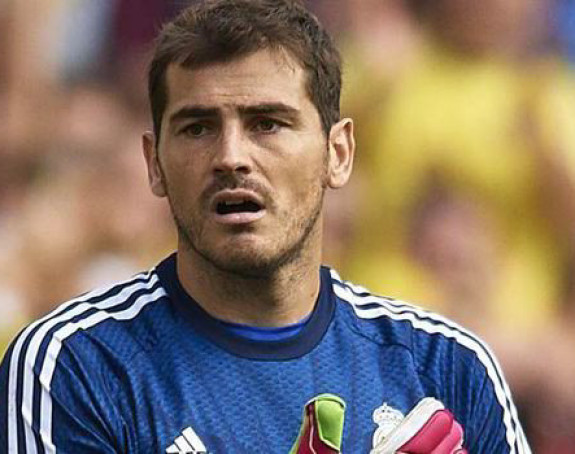 Iker Kasiljas pred transferom karijere - Liverpul!