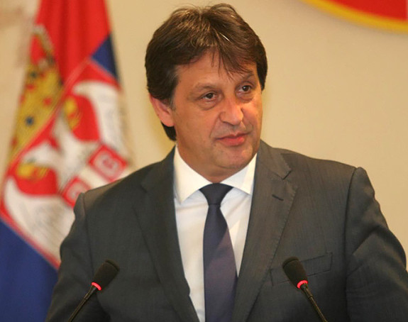 Gašić zamrznuo stranačke funkcije