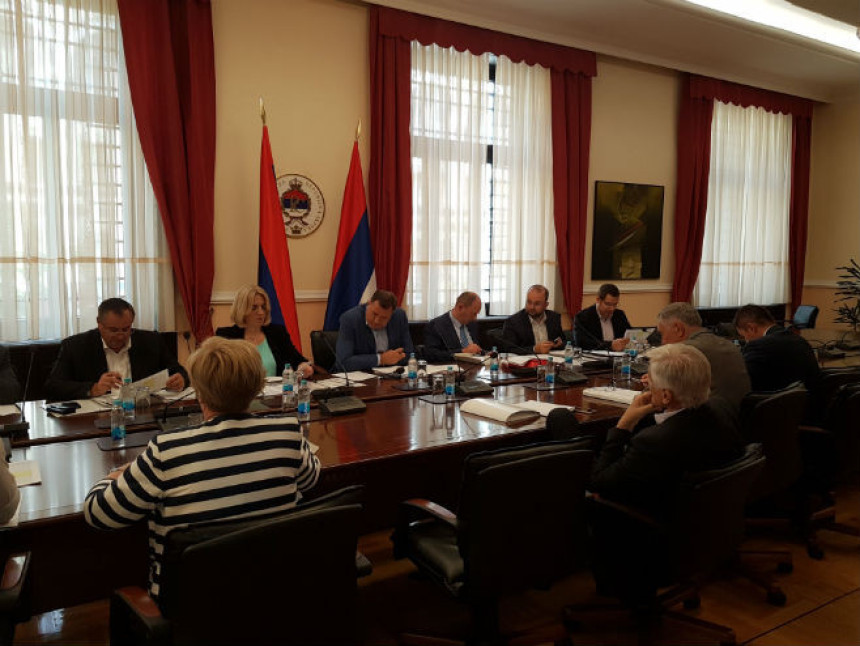 Komitet kaže: - Dobro nam je!