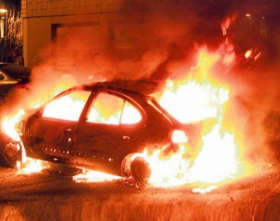 Свађа: На слави запалио ауто
