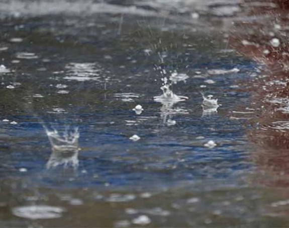 Oblačno vrijeme sa pljuskovima