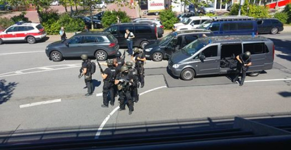 Njemačka: Kraj drame, ubijen napadač!