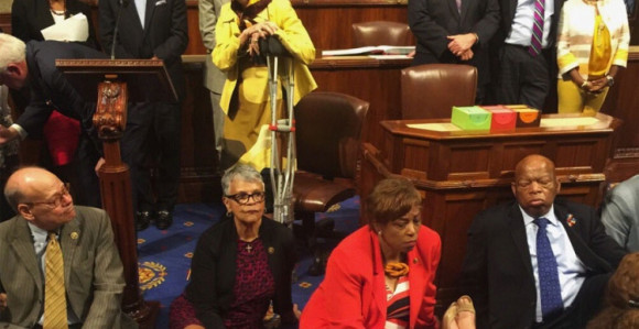 SAD: Protest demokrata na podu