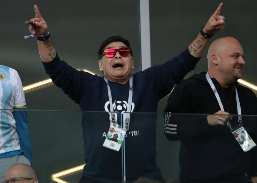Maradona: Pustite me da im ja objasnim neke stvari!