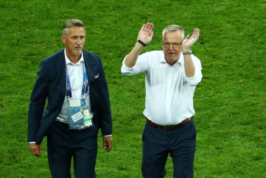 I Šveđani grme na sudiju zbog VAR-a!