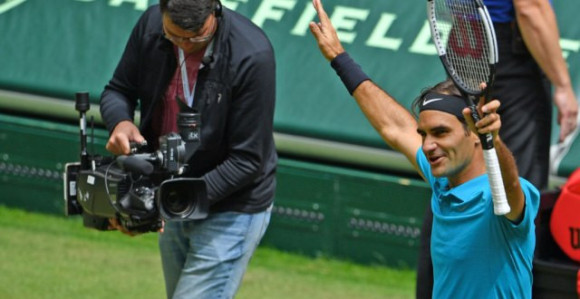 Ćorić protiv Federera u finalu Halea!