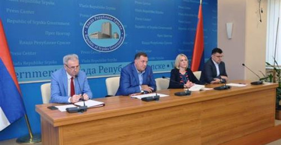 Izborno povećanje plata i penzija