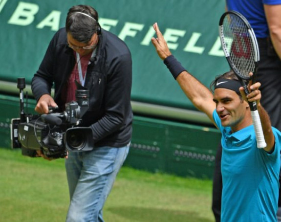 Ćorić protiv Federera u finalu Halea!