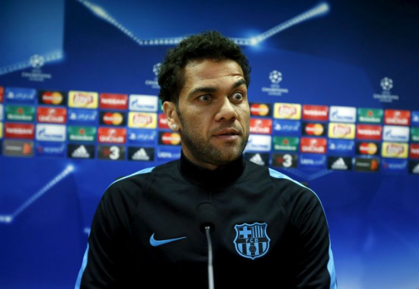 Dani Alves ponuđen Barseloni!