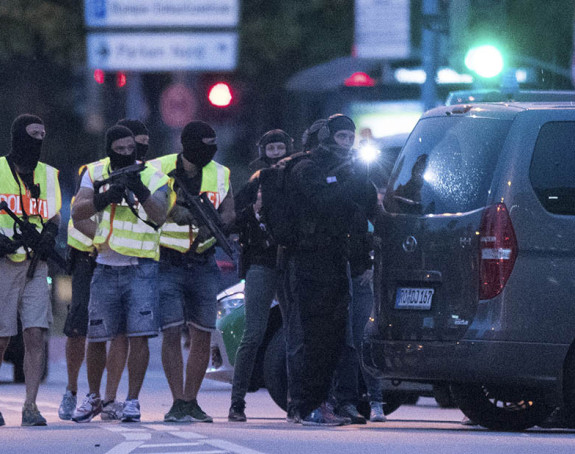 Šokantno: Specijalci u bermudama?!