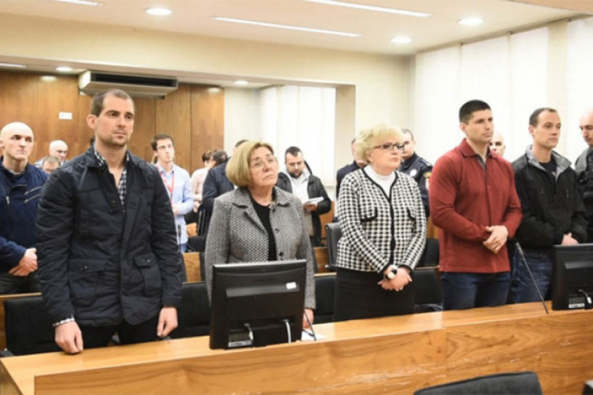 "Specijalcima" produžen pritvor  