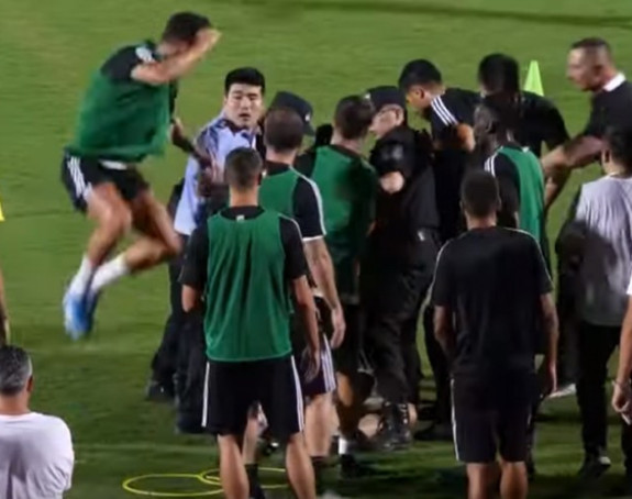 Ronaldo skočio na policajca (VIDEO)