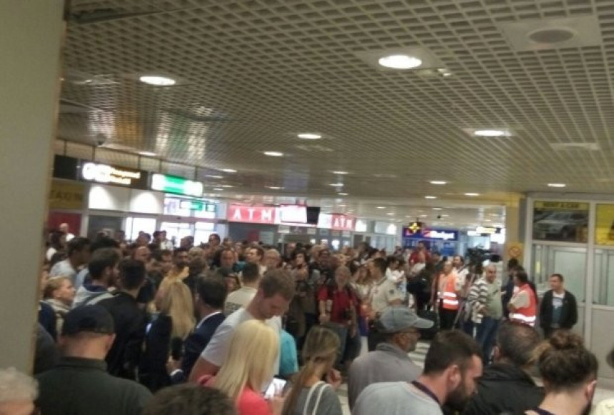 Dočekani srpski sportisti na aerodromu