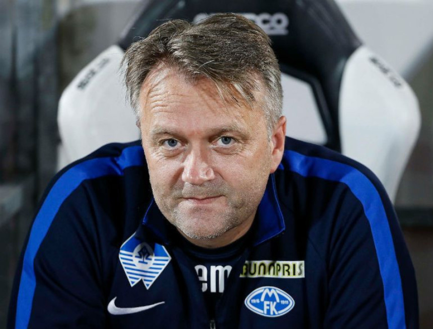 LE: Molde kod kuće ima zavidnu kolekciju skalpova!