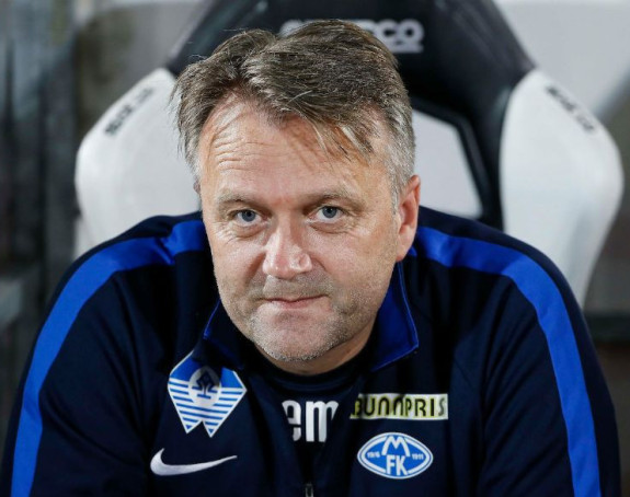 LE: Molde kod kuće ima zavidnu kolekciju skalpova!