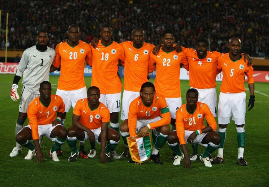 Видео - Дирљиво: Како су фудбалери Обале Слоноваче 2006. године зауставили страшни рат?!
