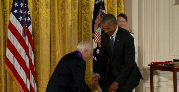 Obama umalo ostao bez pantalona